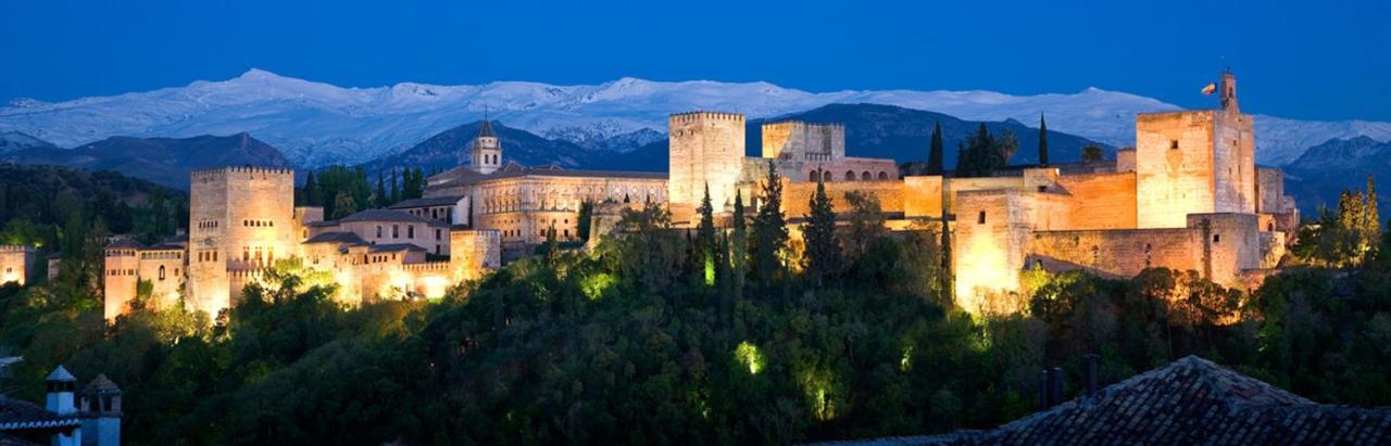 Amplio Y Centrico, Recien Reformado, Calefaccion Central, Jardines, Supermercados, Cafeterias Y Todos Los Servicios En El Corazon De La Ciudad غرناطة المظهر الخارجي الصورة