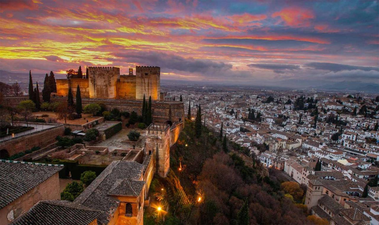 Amplio Y Centrico, Recien Reformado, Calefaccion Central, Jardines, Supermercados, Cafeterias Y Todos Los Servicios En El Corazon De La Ciudad غرناطة المظهر الخارجي الصورة