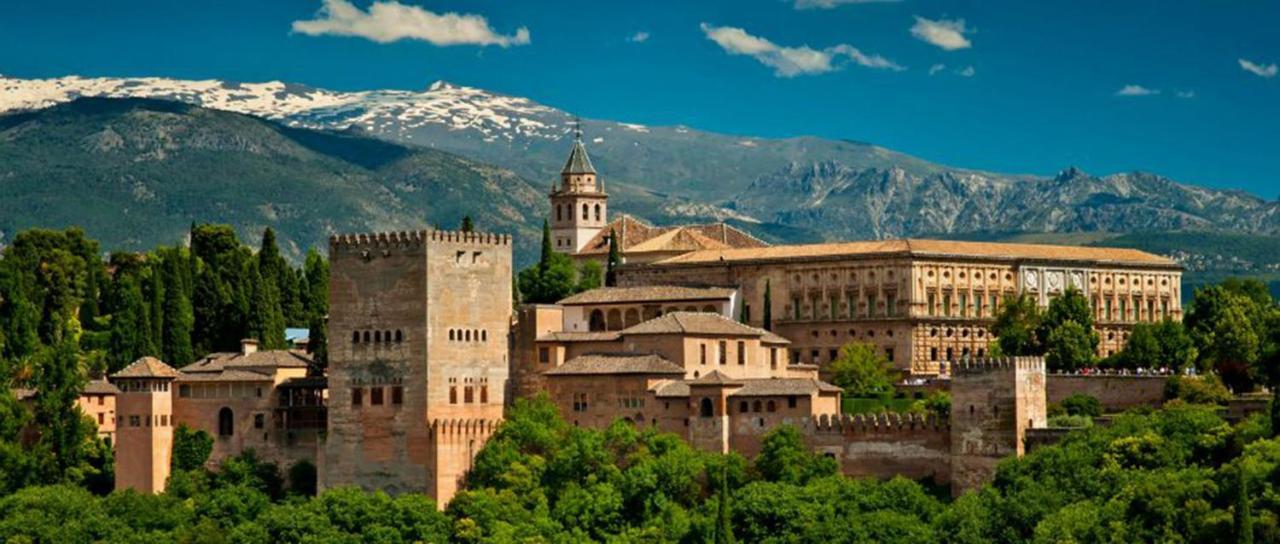 Amplio Y Centrico, Recien Reformado, Calefaccion Central, Jardines, Supermercados, Cafeterias Y Todos Los Servicios En El Corazon De La Ciudad غرناطة المظهر الخارجي الصورة